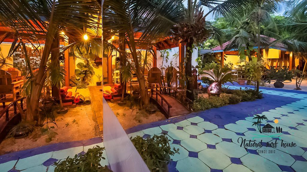 Natural Surf House Hostel Himmafushi Exterior photo